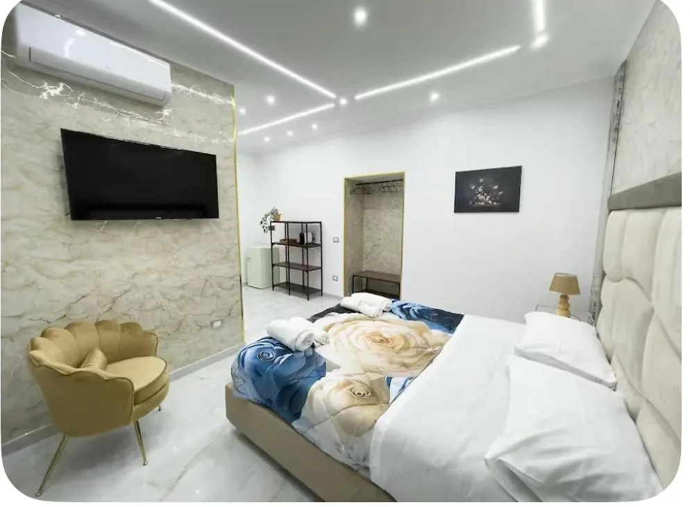 B&B Luxury House Gold Naples Italy